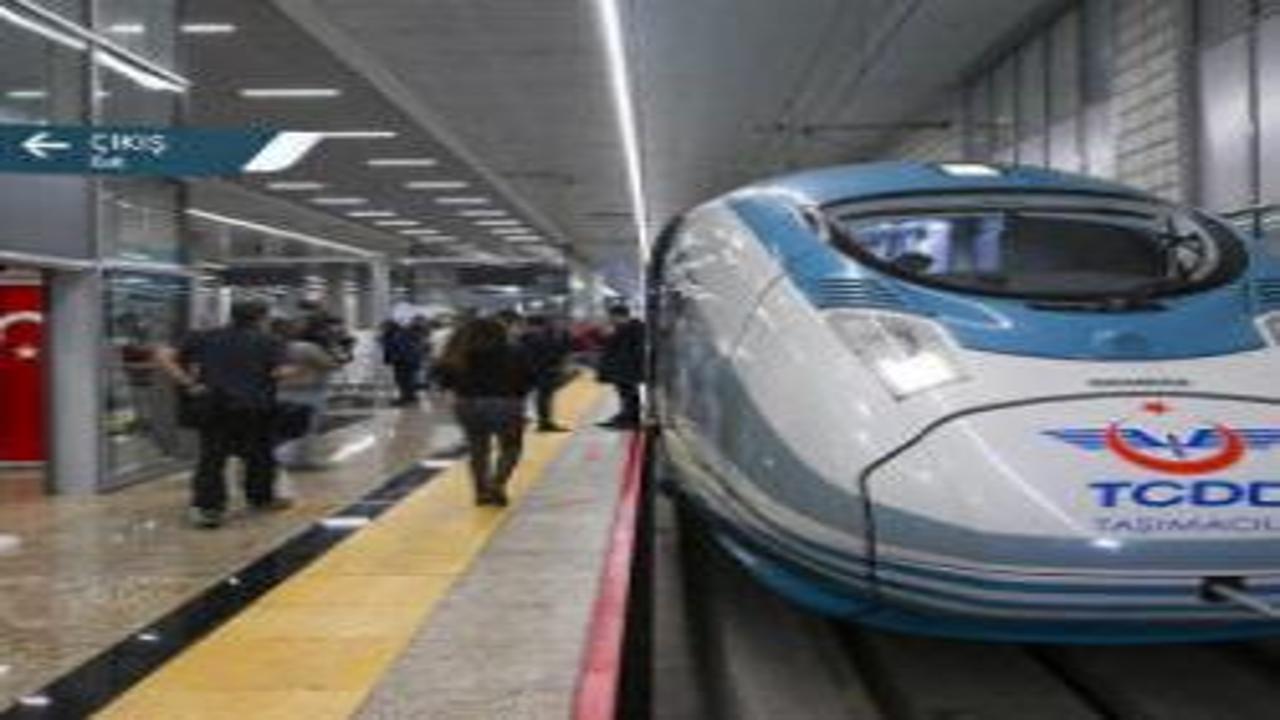 YHT hattında hafta sonu yoğunluğuna ek sefer çözümü