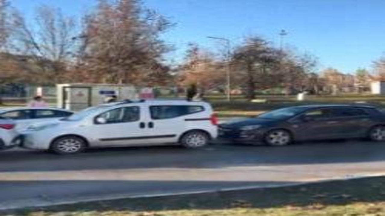 Elazığ'da buzlanma: 6 araç birbirine girdi!