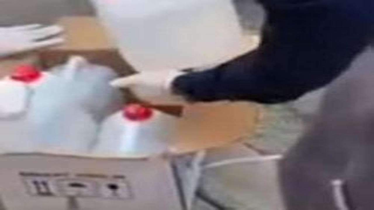 İzmir’de jandarmadan kaçak etil alkol operasyonu: 4 bin 130 litre ele geçirildi