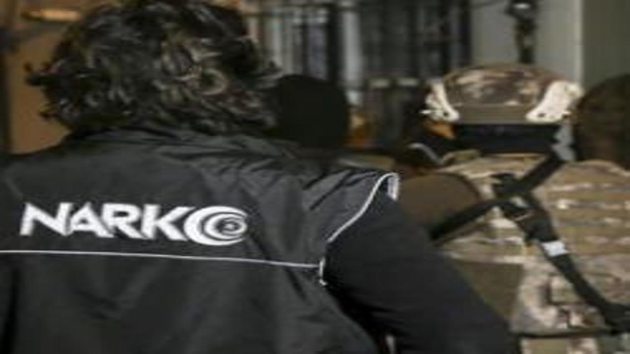 İzmir'de uyuşturucu operasyonlarında 46 tutuklama