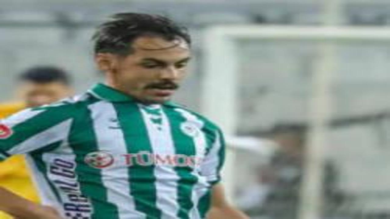 Fenerbahçe maçının ardından Konyasporlu yıldızı kahreden haber! Babası kalp krizi geçirdi