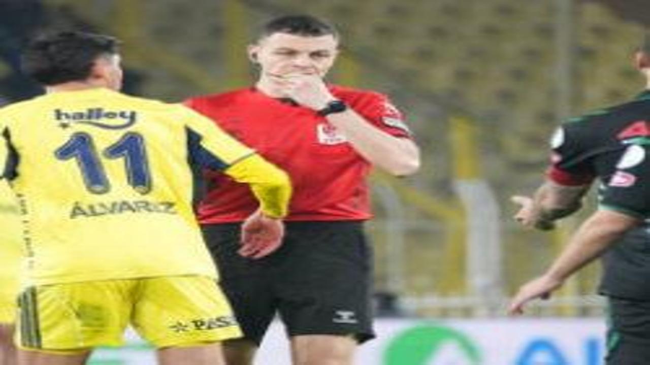 Penaltı mı değil mi? Trio'dan Fenerbahçe maçının hakemine tepki