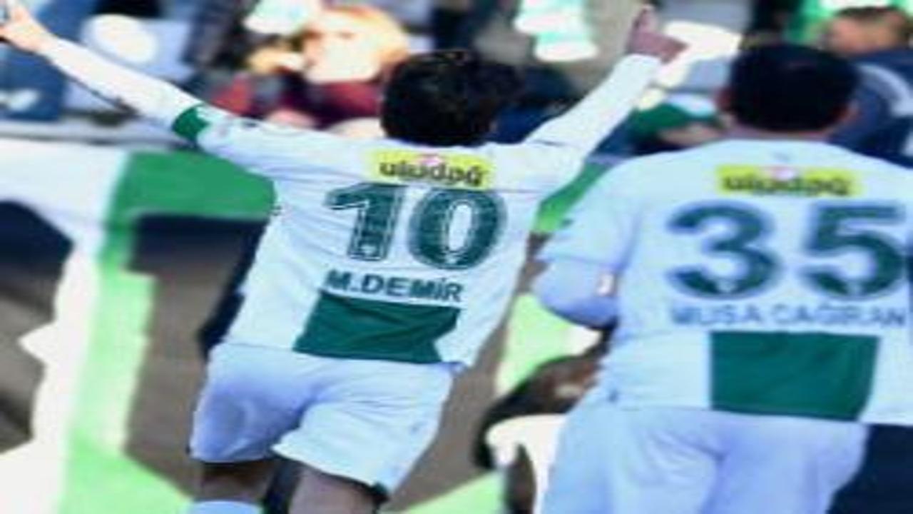 Süper Lig'in efsanesi 2. Lig'de liderliği aldı