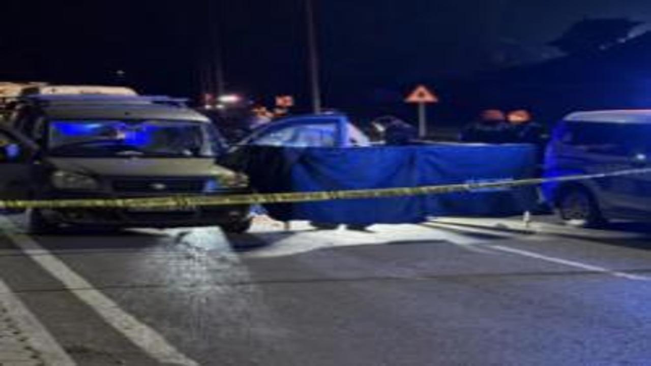 Yasak ilişki yaşadığı sevgilisini boğazını keserek öldürdü