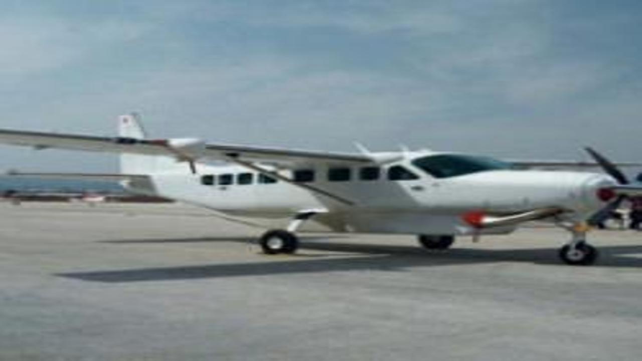 Endonezya'da uçağa silahlı saldırı: 2 kişi öldü