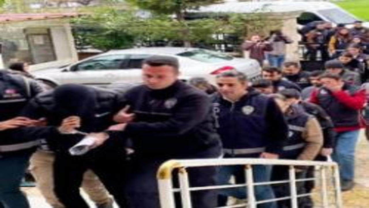 Vize hayali kuranlara dijital tuzak: 60 kişi dolandırıldı, 12 kişi tutuklandı!