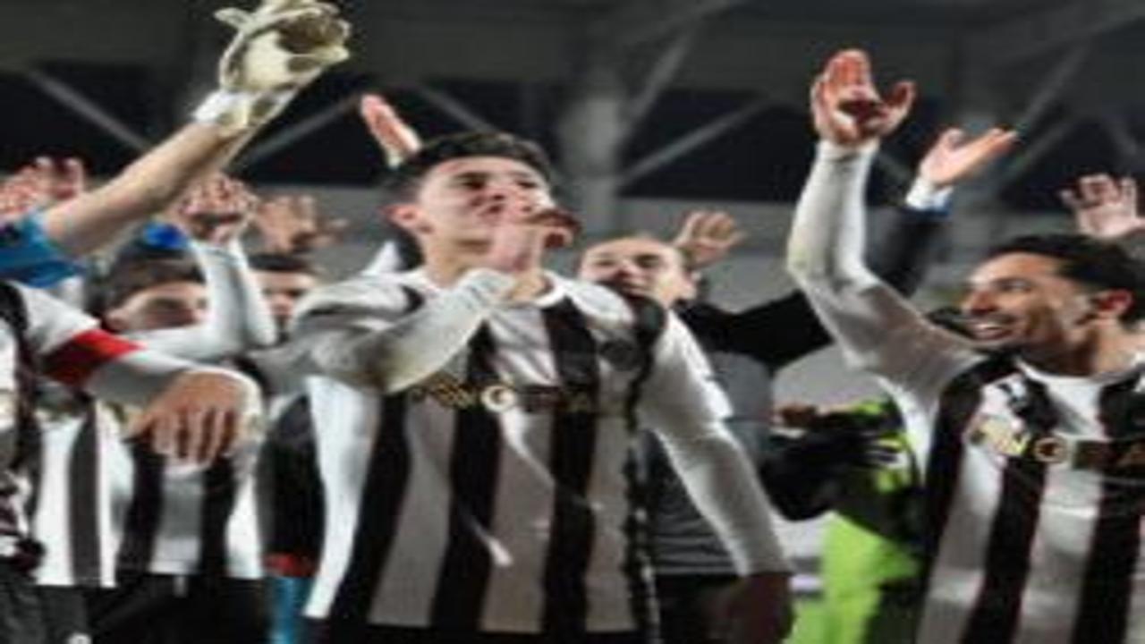 1. Lig'de çılgın maç! Süper Lig umuduyla 2-0'dan dönüp kazandılar