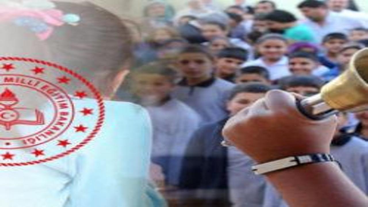 Bakan Tekin duyurdu! Ara tatil kalkacak mı? MEB harekete geçti! Tatiller de birleşiyor...
