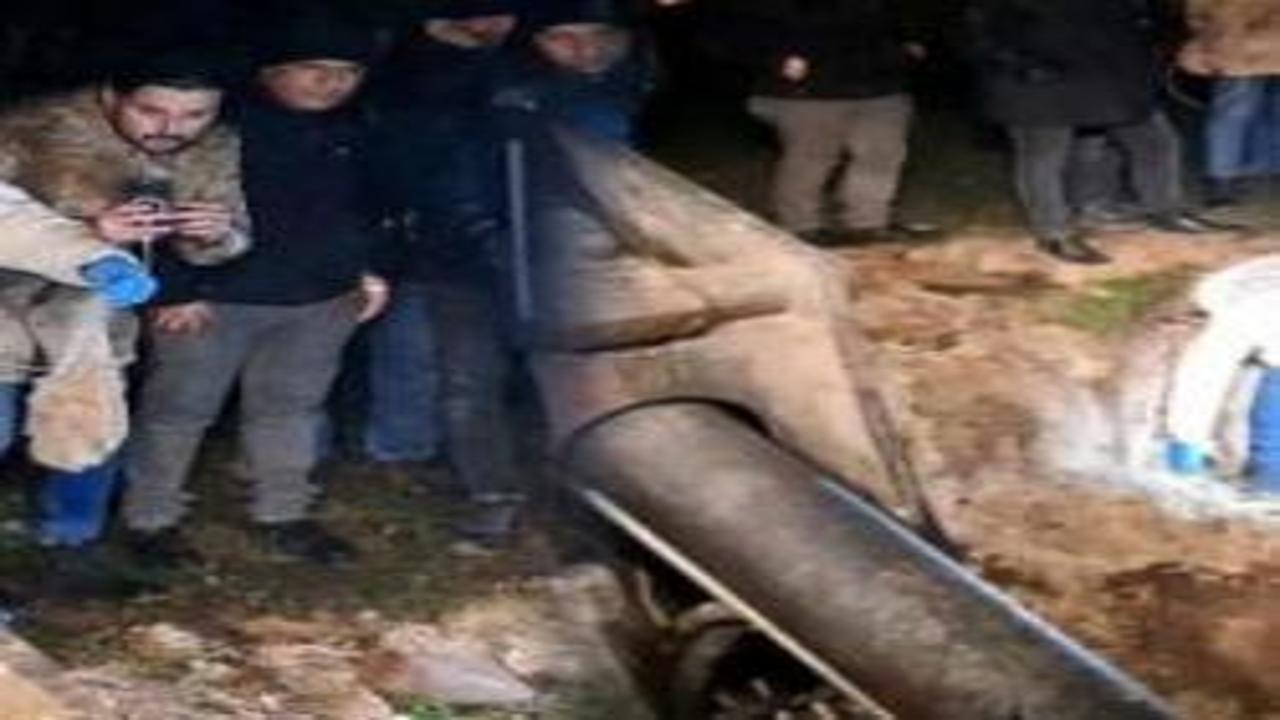 Bartın'da mezarlıkta esrarengiz paket! Zifiri karanlıkta mezar açıldı