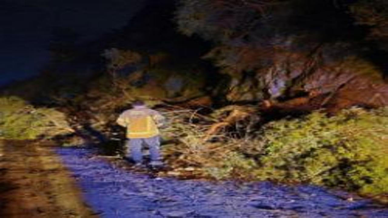 Bursa'da heyelan nedeniyle Mudanya-Altıntaş yolu ulaşıma kapandı