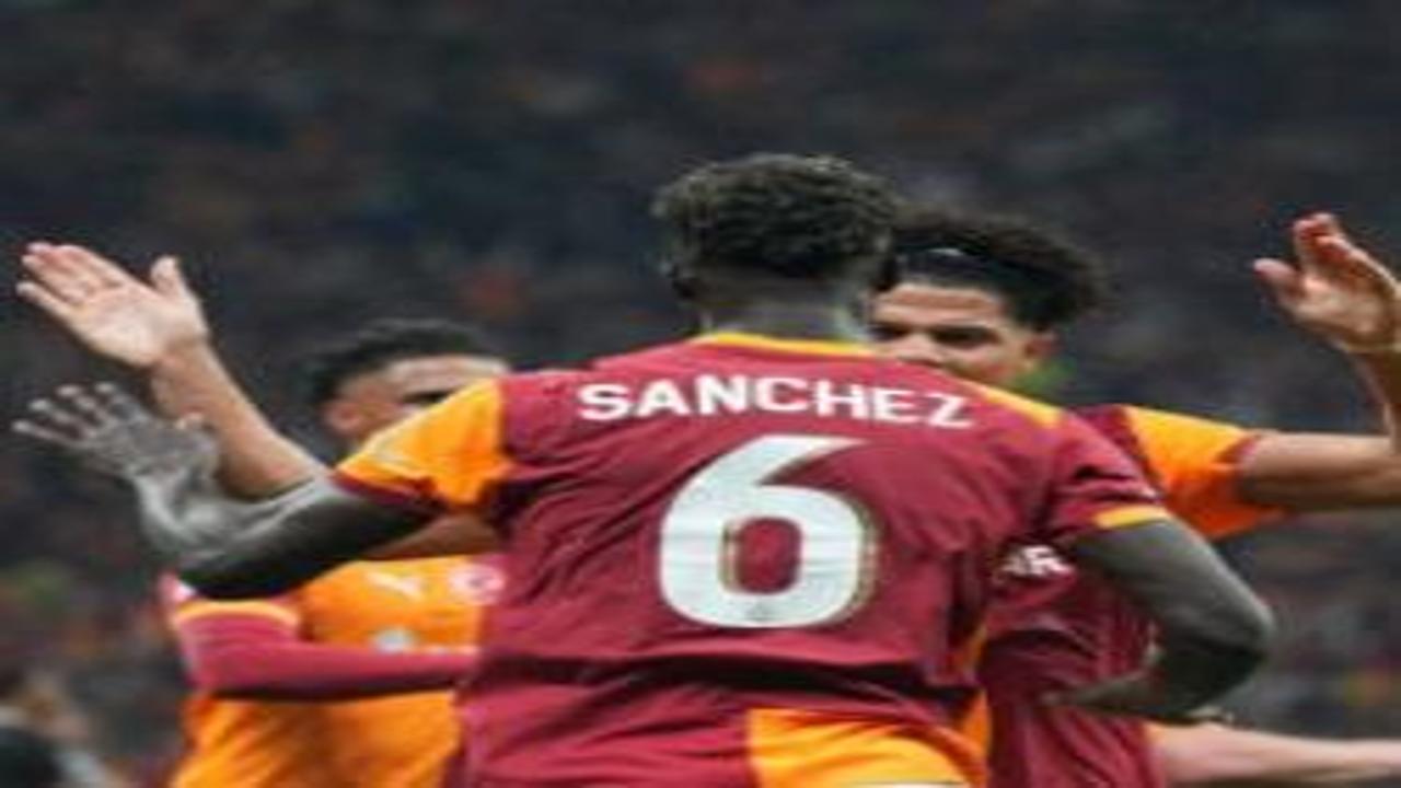 Galatasaray'ın iki yıldızına Devler Ligi'nde büyük onur