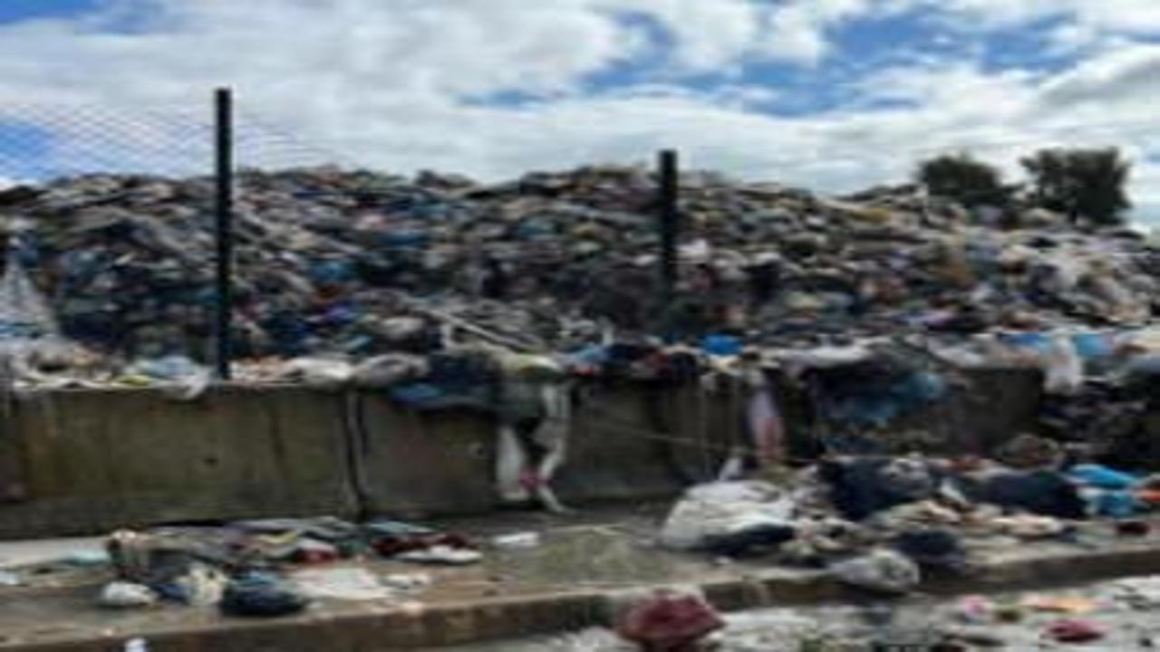 İzmir'i çöp suyu bastı: Buca halkı çileden çıktı: Bununla gurur duyuyorlar