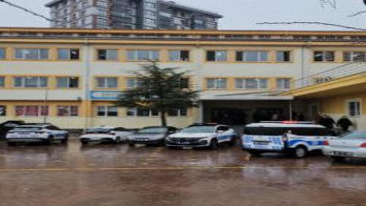 Kayseri'de ortaokulda dehşet! Bıçaklı kavgada 1 öğrenci yaralandı
