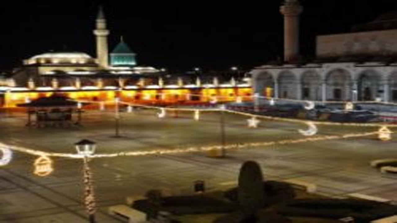 Konya, 11 ayın sultanı Ramazan'a ışıl ışıl giriyor