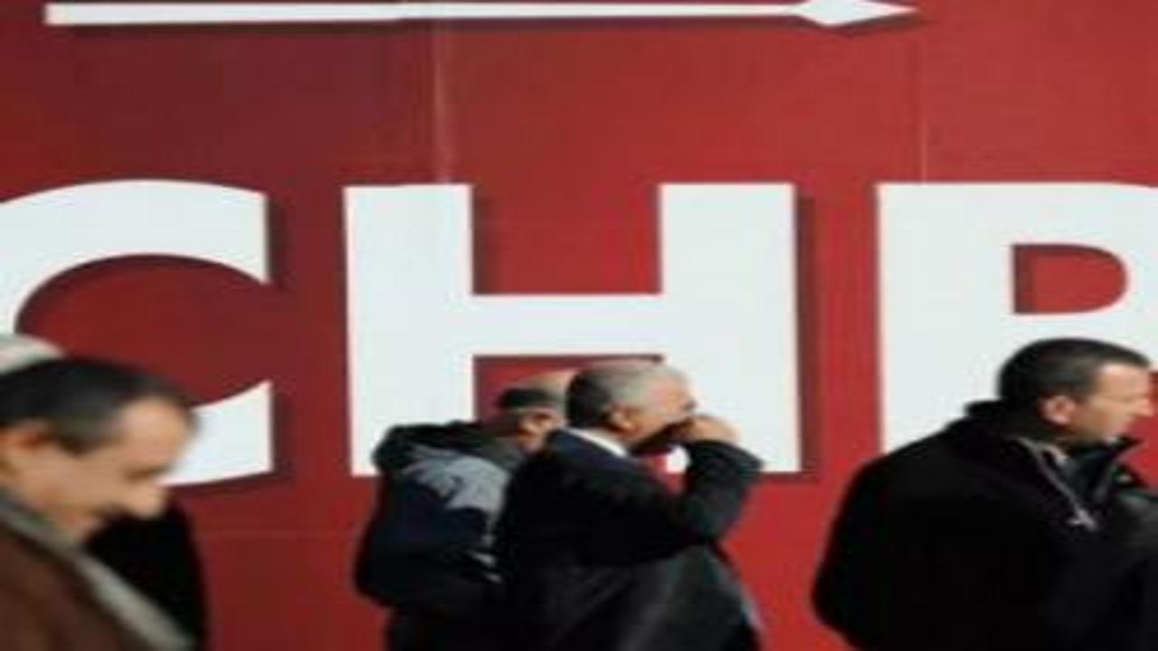 Laiklik paranoyasıyla CHP'ye arka bahçe yarışı: Meslek odaları yine siyasete bulaştı