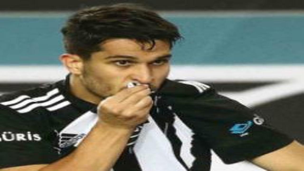 Necip Uysal'ın mutlu günü! İkinci kez baba oldu