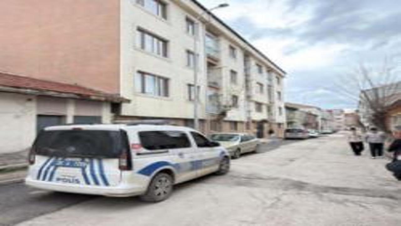 Pencereden düşen 11 yaşındaki Umut, ağır yaralandı