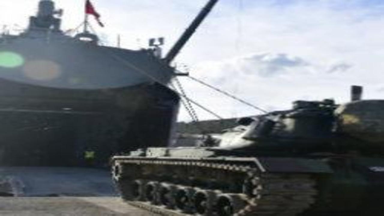 Türk ordusu ülkeye tankları da indirince şoke oldular! 'Bugün bunu yapan yarın...'