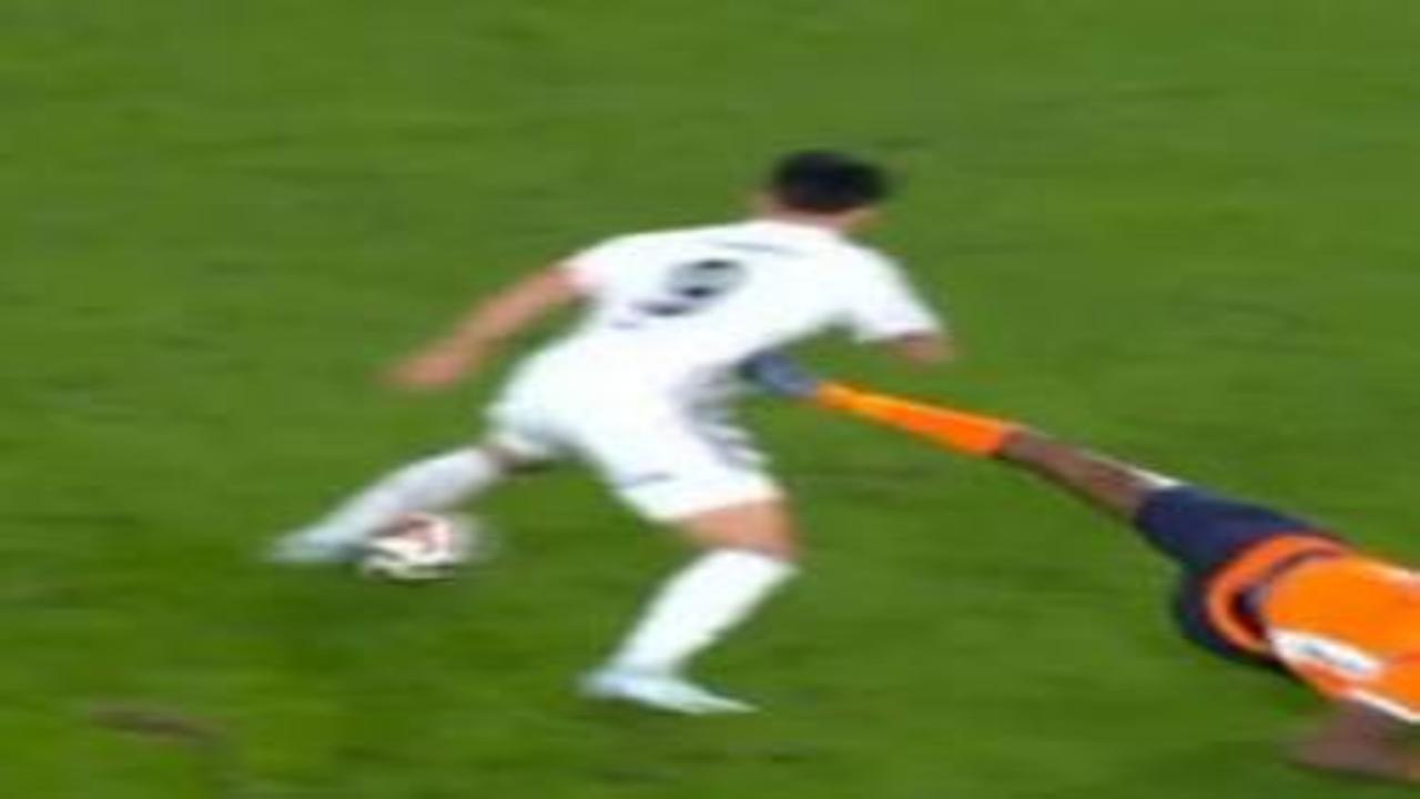 Üstünden günler geçse de hala gündemde! Opoku'dan Oh'a sportmenlik dışı hareket