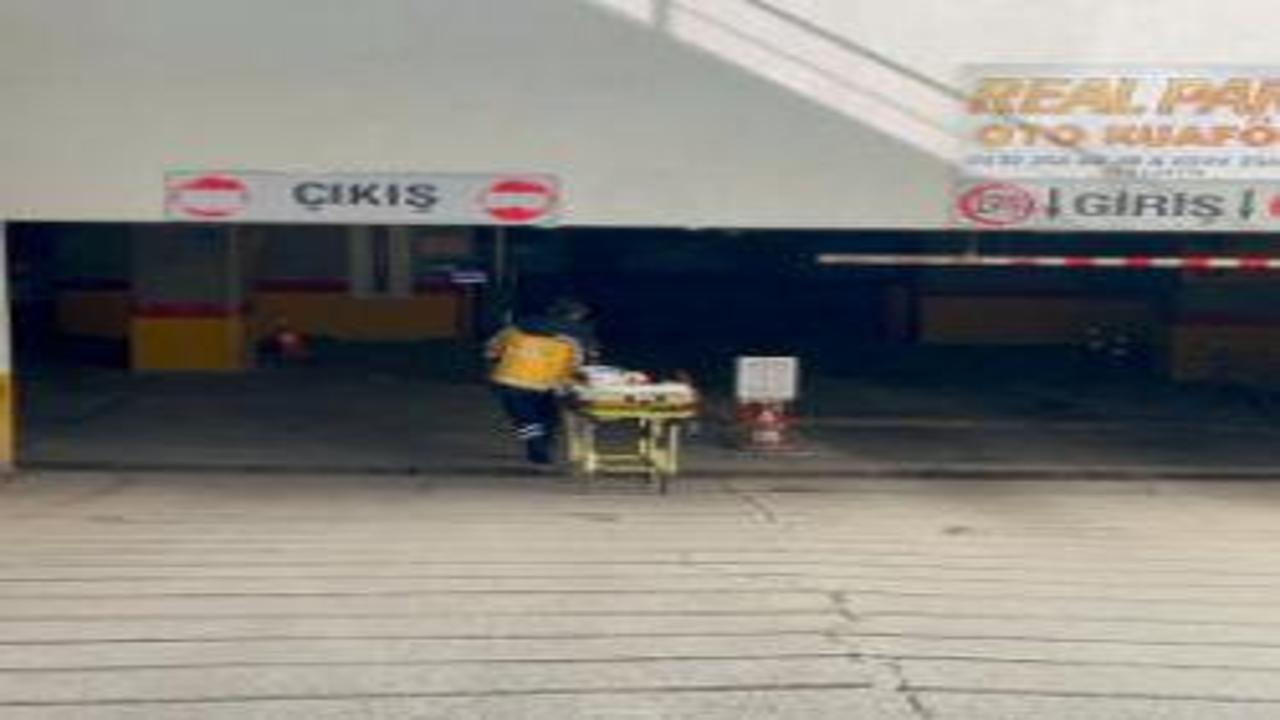 Yer: Bolu! Belediye otoparkının tuvaletinde hareketli dakikalar