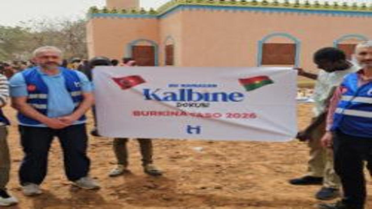 Yetim Vakfı Burkina Faso'da Ramazan erzağı dağıttı