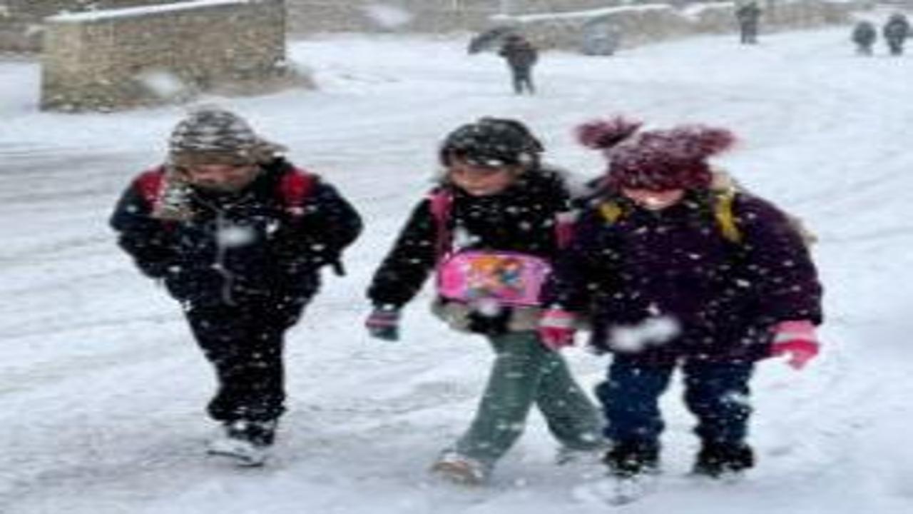 Son dakika: Bir ilimizde okullar 1 gün tatil edildi