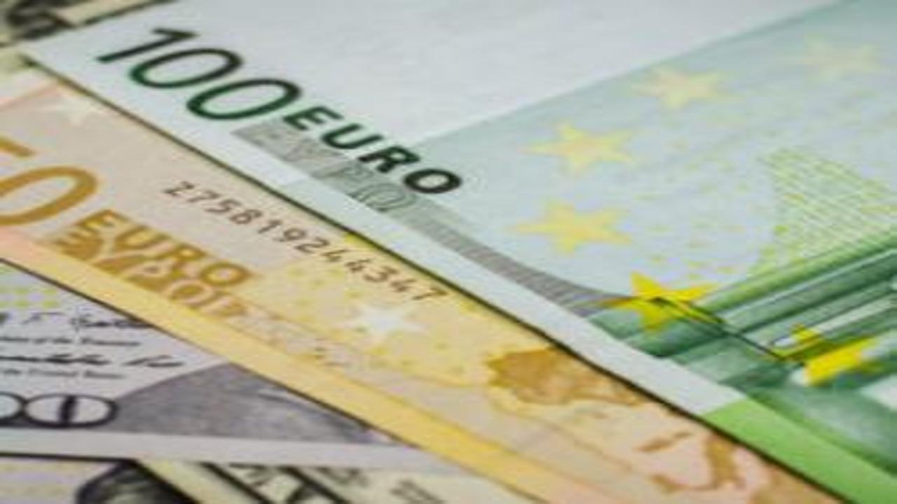 Dolar ve Euro'da günün ilk fiyatları!