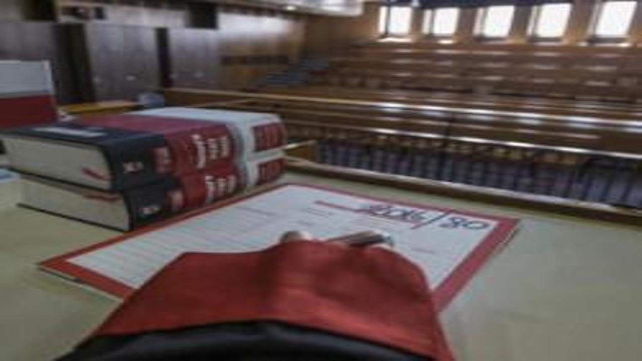 Atatürk'e hakaret ettiği ileri süren öğretmen gözaltında