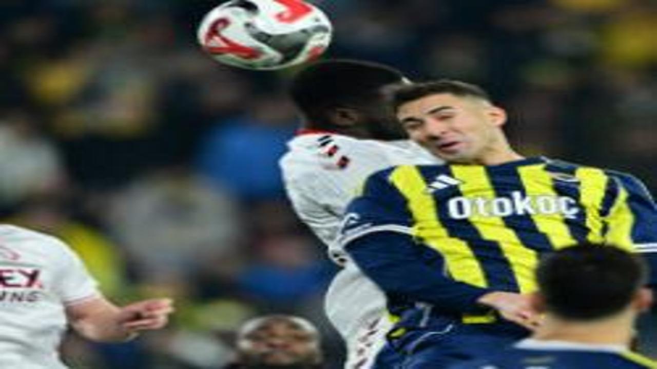 Fenerbahçe'nin yıldızı isyan etti! 'Nişanlıma ağır küfürler edildi, ağlayarak terk etti'