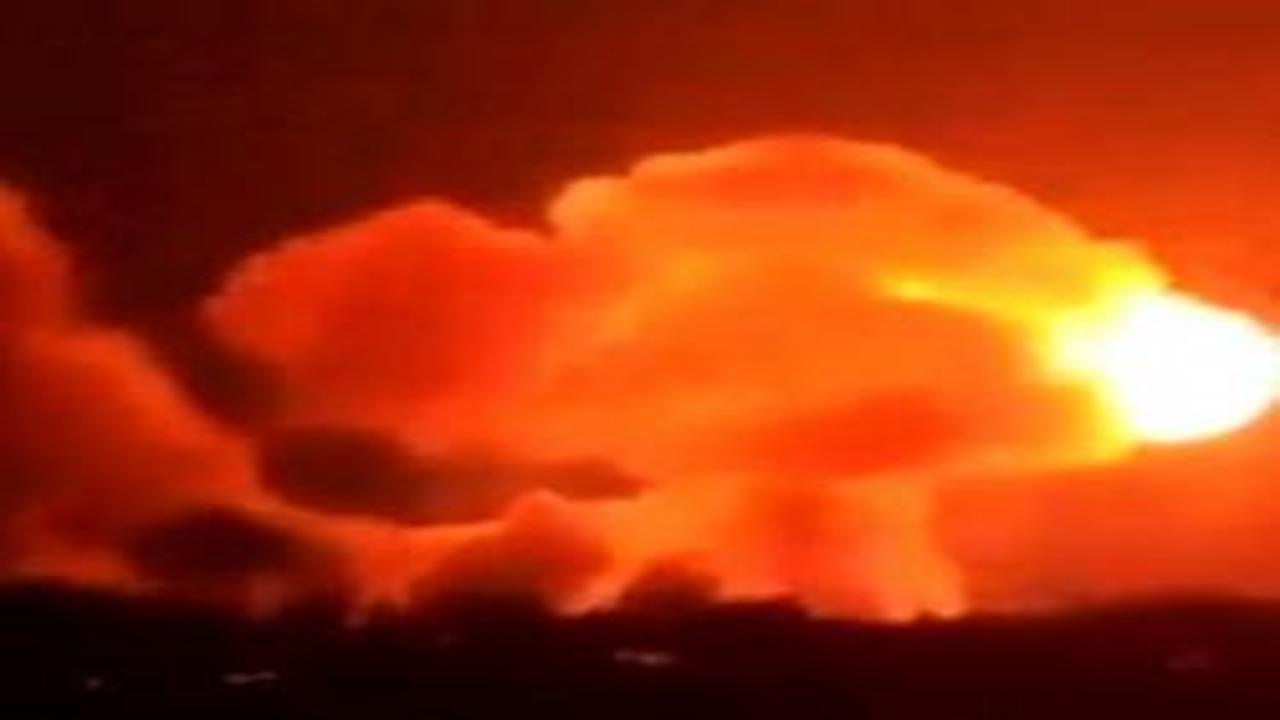 İran'dan İsrail'e Hürremşehr sürprizi! Yağmur gibi düşen füzeler Tel Aviv'i aydınlattı