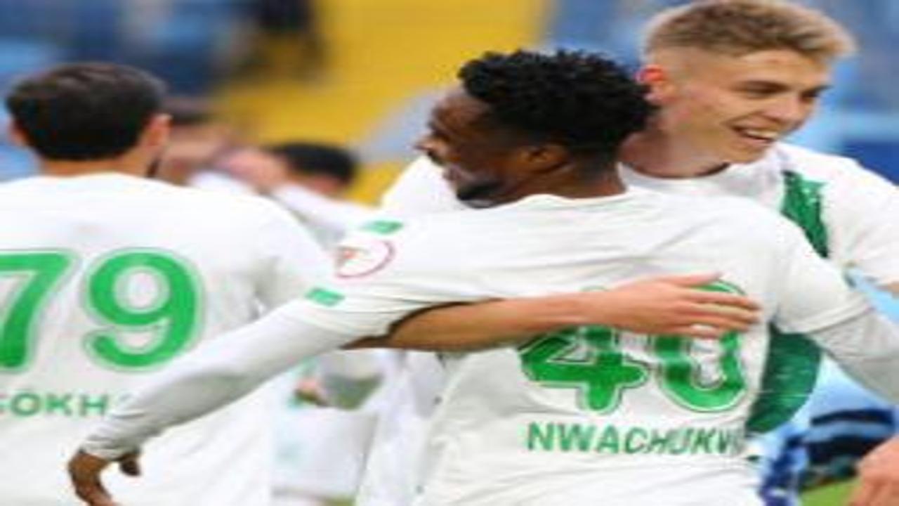 Perde ilk dakika açıldı, son dakika kapandı! Düşme hattındaki takım 4 golle nefes aldı