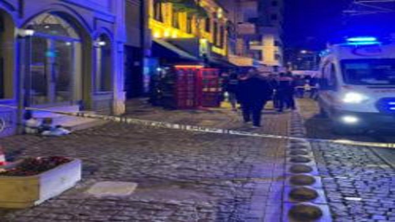 İzmit'te kanlı pusu: 2 ölü, 3 yaralı