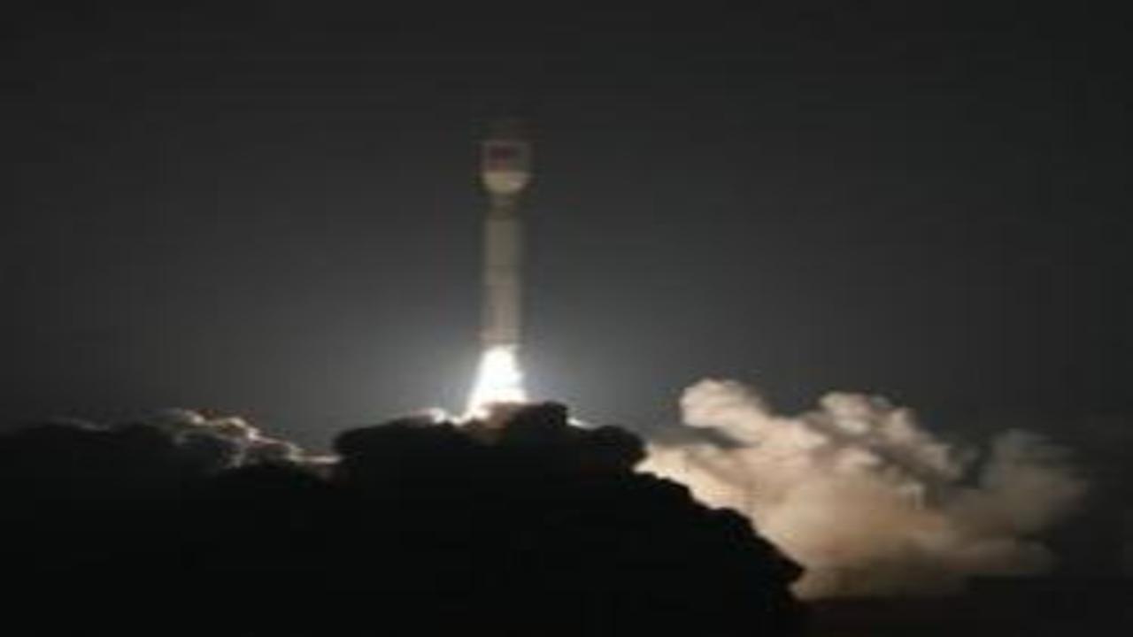 Çin'den uzay hamlesi: Navigasyon uydu grubu fırlatıldı!