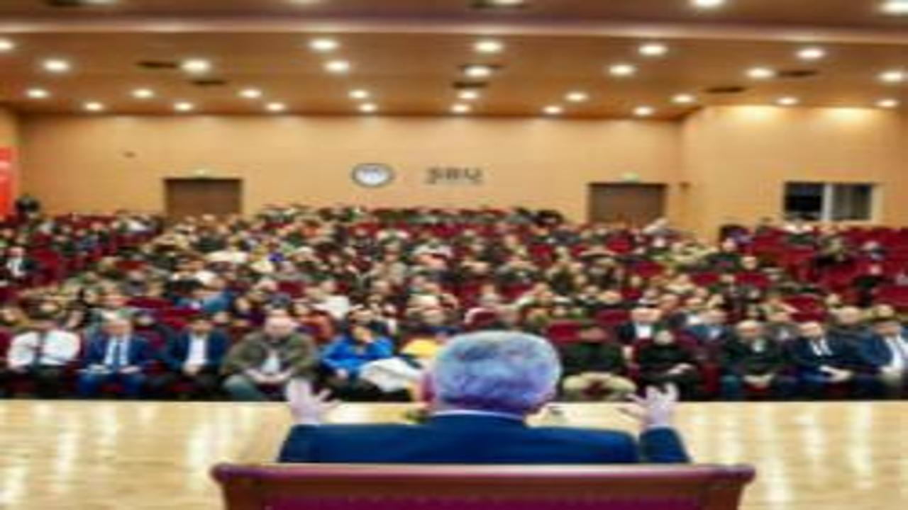 Üniversitede dikkat çeken uygulama: Rektörle birebir görüşme fırsatı