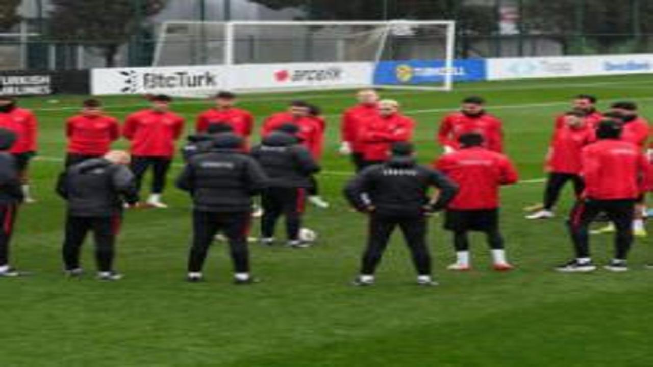 A Milli Takım, yağmur altında çalıştı