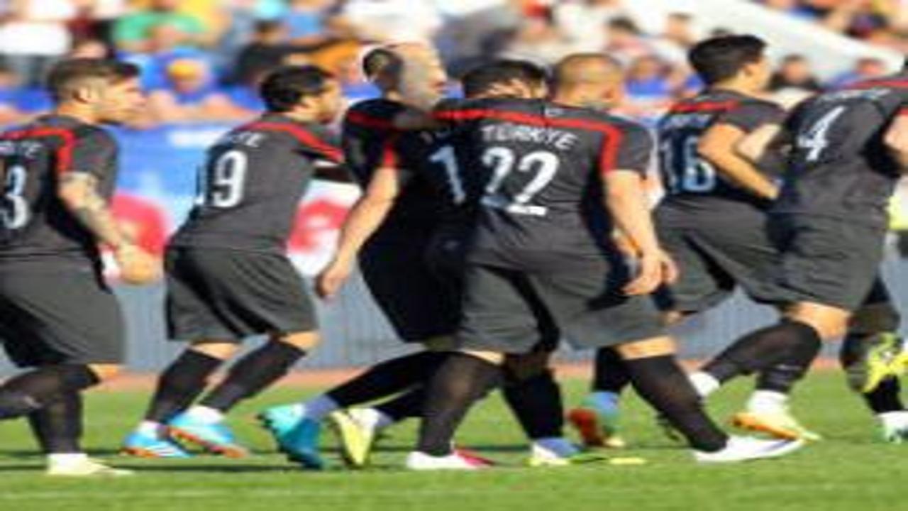 A Milli Takım'ın 2014'te oynadığı Kosova maçının 11'i gündem oldu