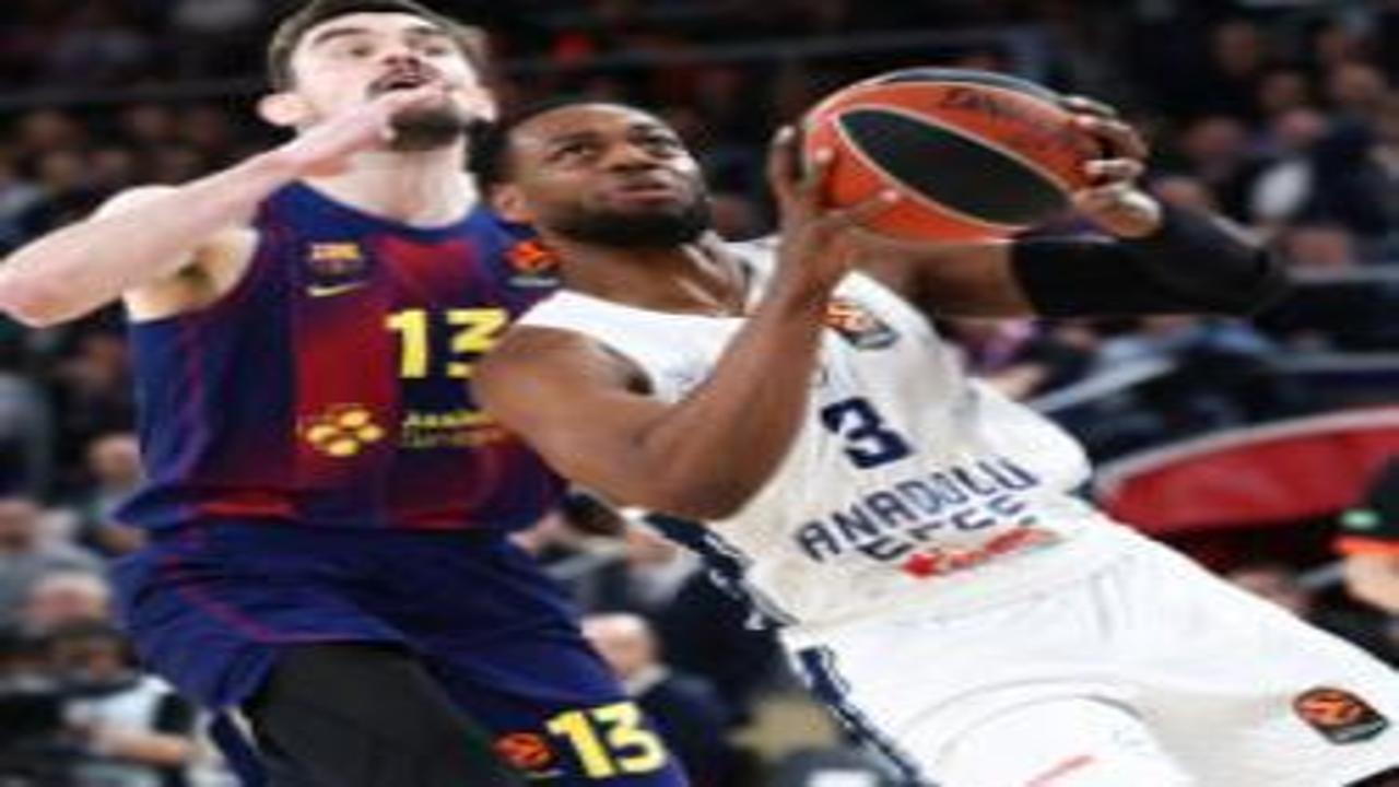 Anadolu Efes, Barçe deplasmanında mağlup