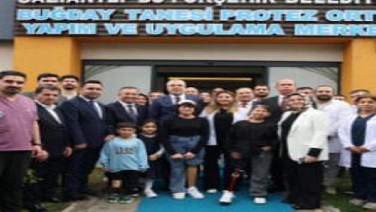 Bakan Işıkhan, Buğday Tanesi Protez Ortez Yapım ve Uygulama Merkezi’ni ziyaret etti