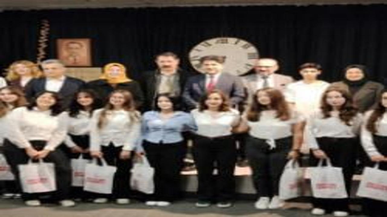 Cahit Sıtkı Tarancı Gaziosmanpaşa’da şiirlerle yad edildi