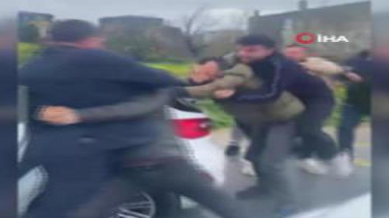 Direksiyon sınavını geçemeyen sürücü, babasıyla birlikte eğitmene saldırdı