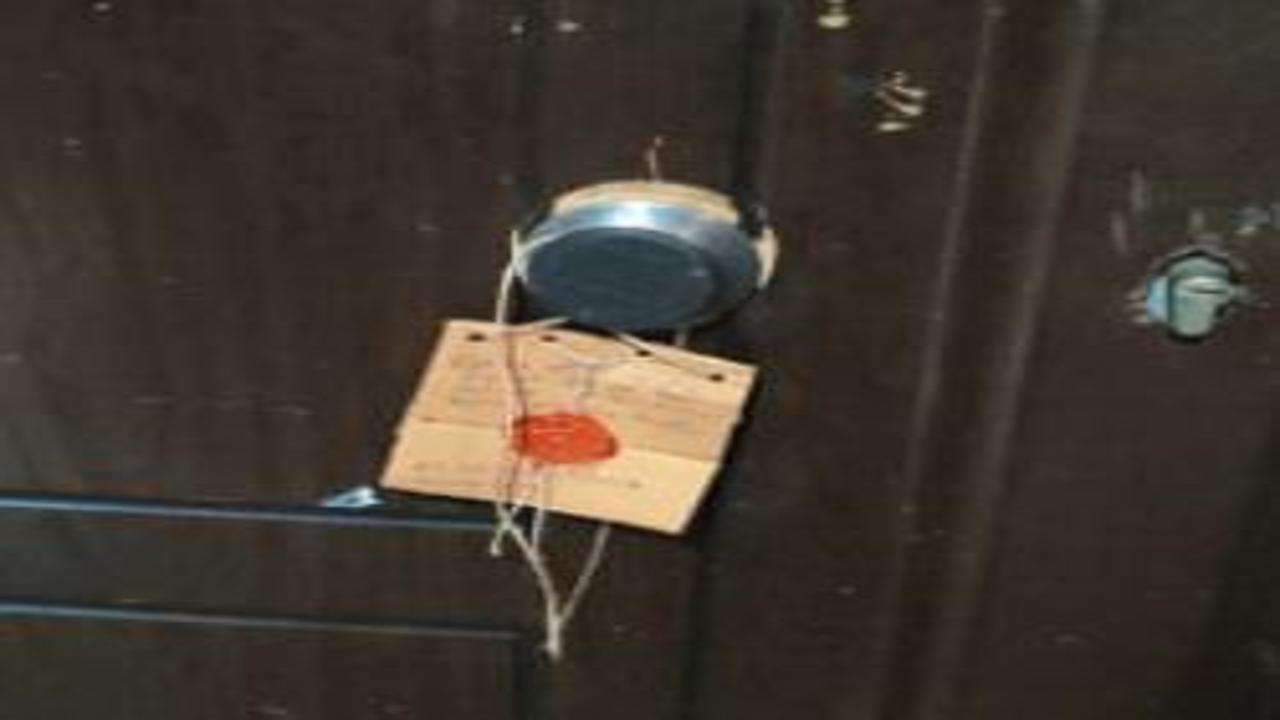 Fatih'te cinayet: Misafirlerin yanında karısını döverek öldürdü!