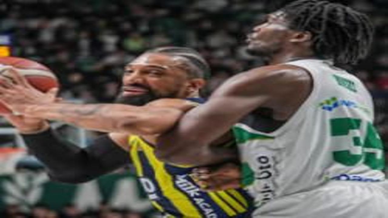 Fenerbahçe uzatmalarda yıkıldı! Zirvede puanlar eşitlendi