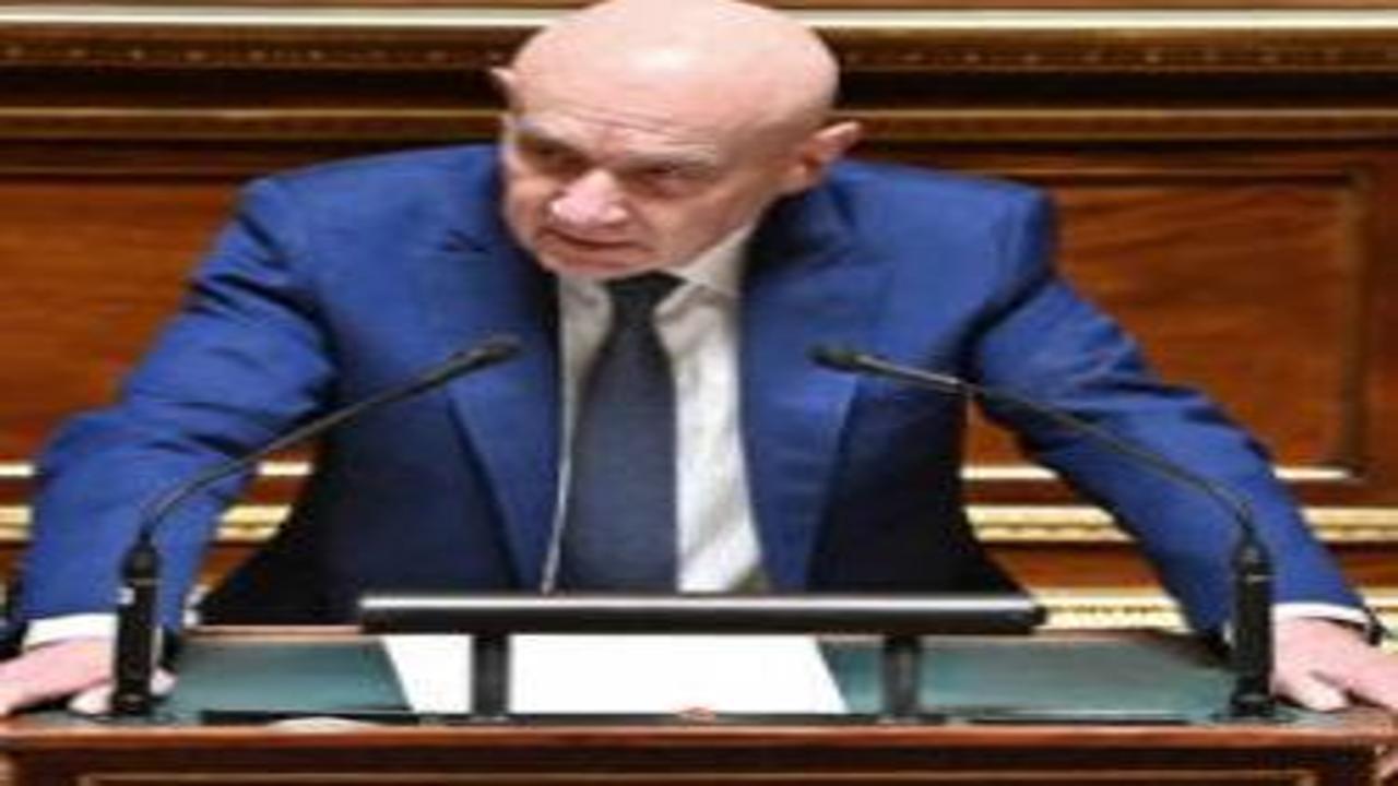 Fransız Senatosu'nda Trump'a Türk atasözüyle ayar: Bir palyaço saraya yerleştiğinde...