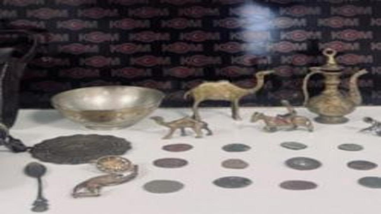 Muş’ta tarihi eser operasyonu: 25 parça antik eser ele geçirildi!