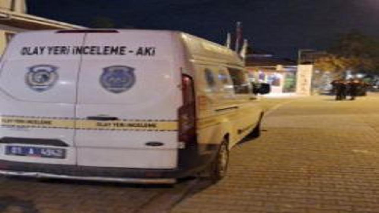 Adana'da selamlaşma sonrası silahlı kavga: 1 ölü, 1 ağır yaralı