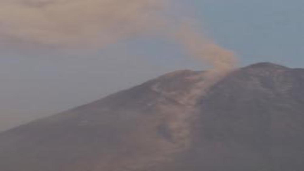 Endonezya'daki Semeru Yanardağı'nda 4 patlama