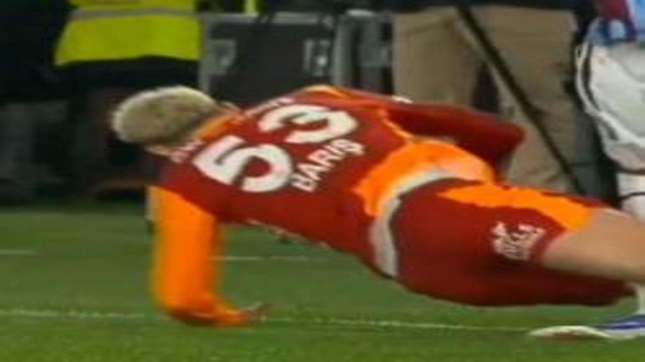 VAR çağırdı, Cihan Aydın kararından dönmedi! Eski hakemler tartışmalı pozisyonu yorumladı