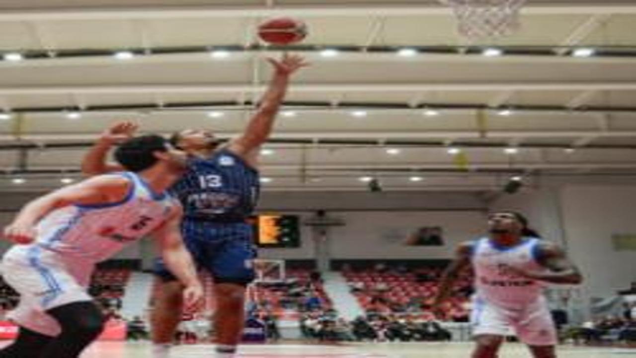 Anadolu Efes Aliağa Petkim'i farklı geçti!