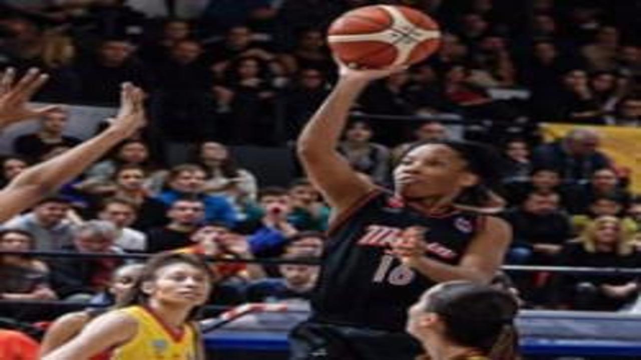 ÇİMSA ÇBK Mersin Avrupa Kupası'nı kulpundan tuttu! Finalin ilk maçında Yunanistan'da zafer