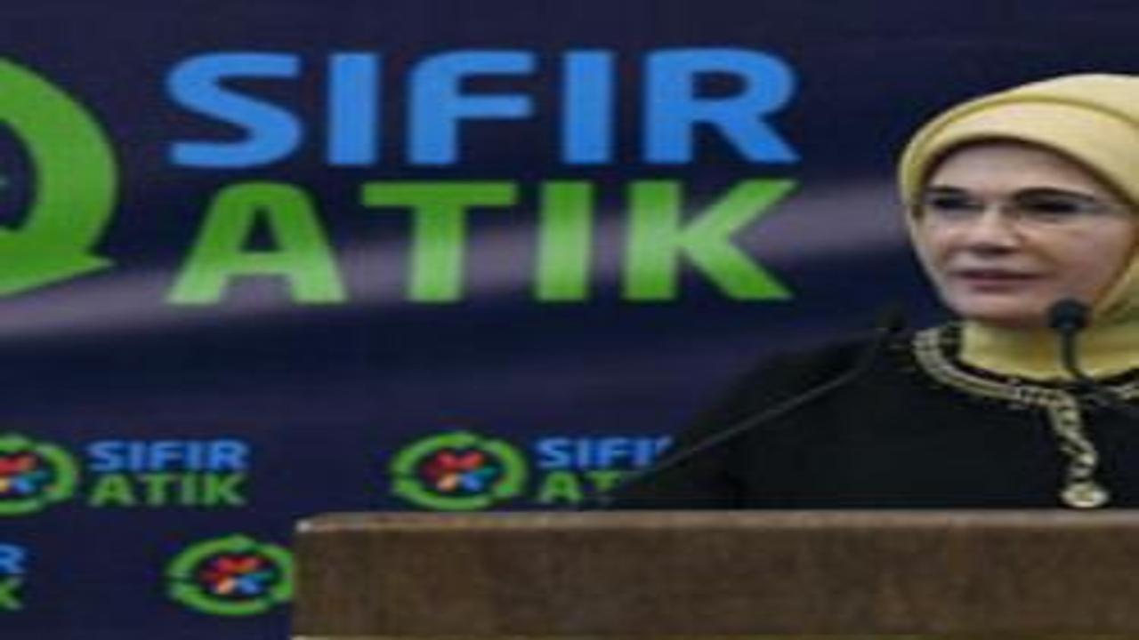 Emine Erdoğan’ın mesajı saat 12.15’te tüm kanallarda aynı saatte yayınlanacak!